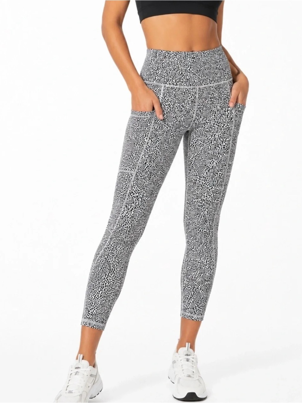 Athleta Salutation Stash Pocket Printed Leggings High Rise Size M